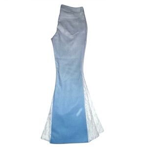 Regular waist, flared leg and Elegant Light Blue and Grey Flare Jeans Sz S